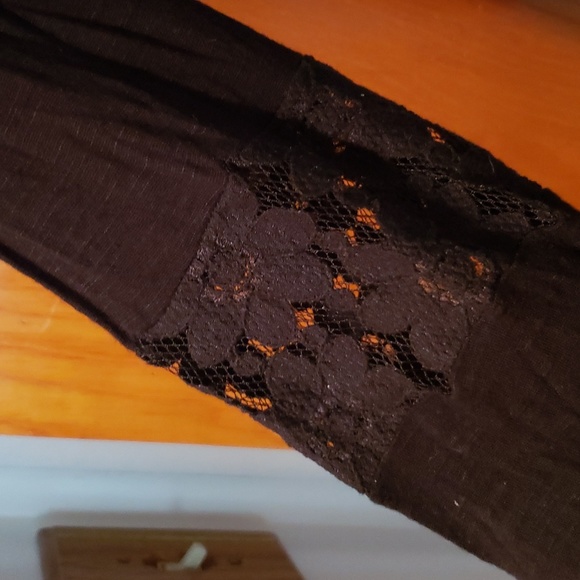 Top - Picture 2 of 3